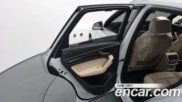 Audi Q5 45 TFSI quattro Premium — Фото автомобиля 23