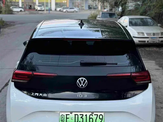 Volkswagen ID.3 — Фото автомобиля 8