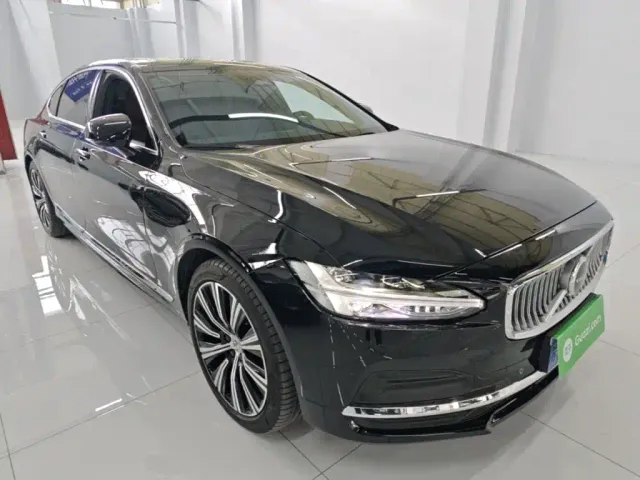 Volvo S90 — Фото автомобиля 3