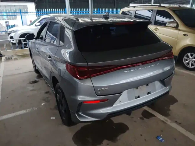 BYD e2 — Фото автомобиля 4
