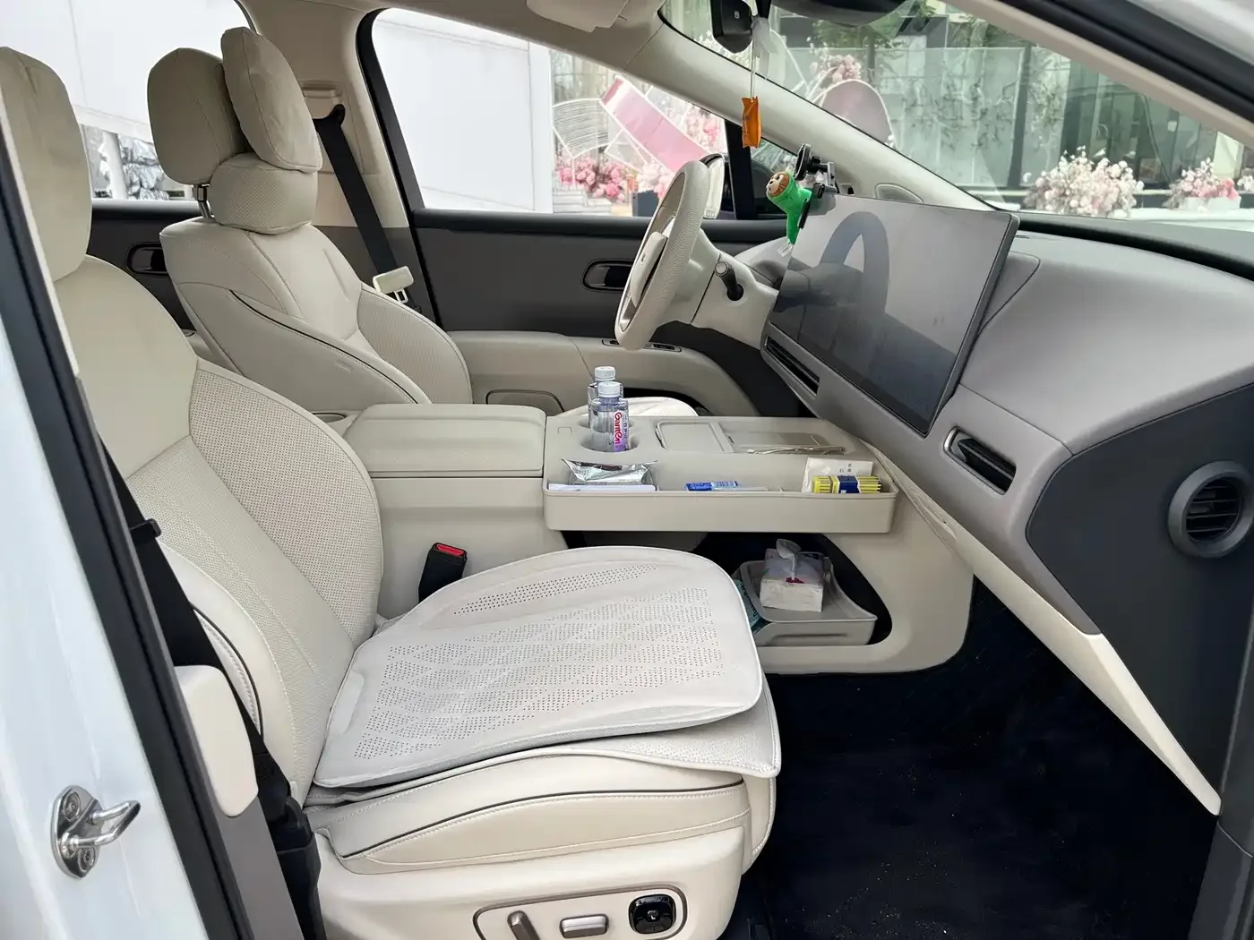 Li Auto Li i8 2025 Standard Edition — Фото автомобиля 12
