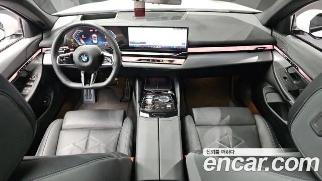BMW 5 Series G60 — Фото автомобиля 9