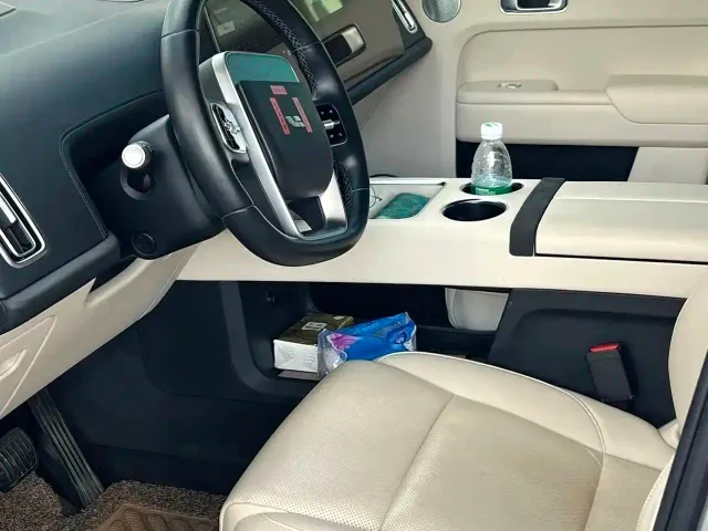Li Auto L9 — Фото автомобиля 8