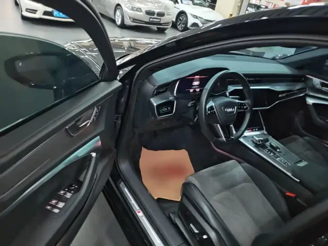Audi A6L — Фото автомобиля 15