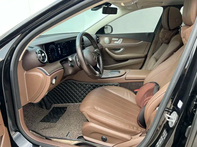 Mercedes-Benz E-Class — Фото автомобиля 7