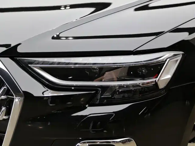 Audi A8 — Фото автомобиля 24