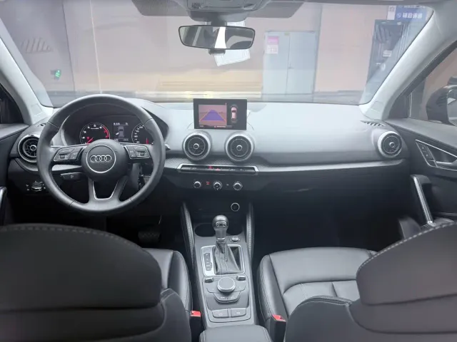 Audi Q2L — Фото автомобиля 12