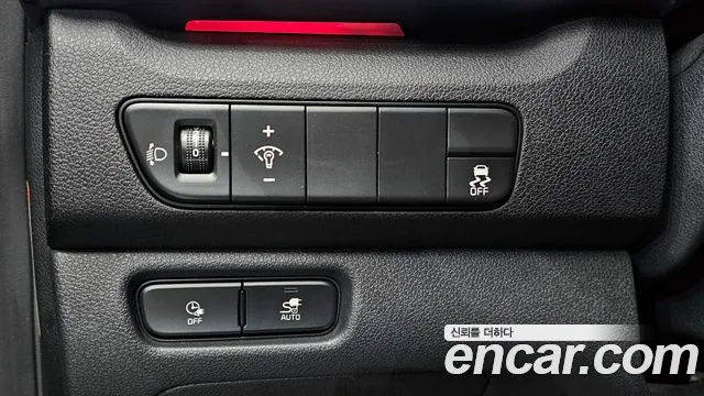 Kia Niro — Фото автомобиля 11