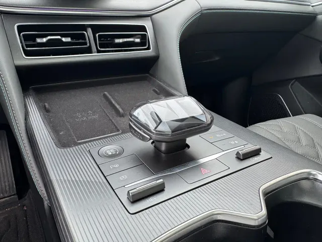 BYD Song L DM-i — Фото автомобиля 7