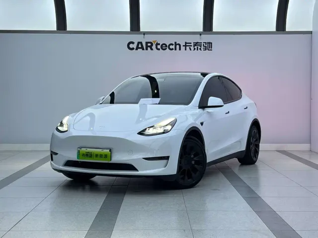 Фотография автомобиля — Tesla Model Y