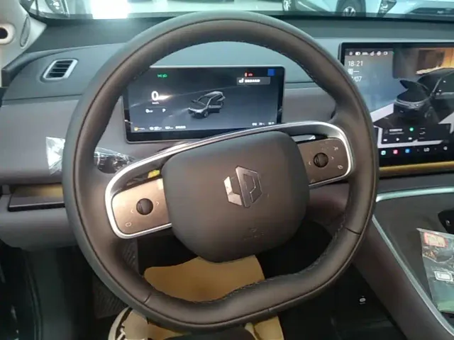 Leapmotor C16 — Фото автомобиля 10