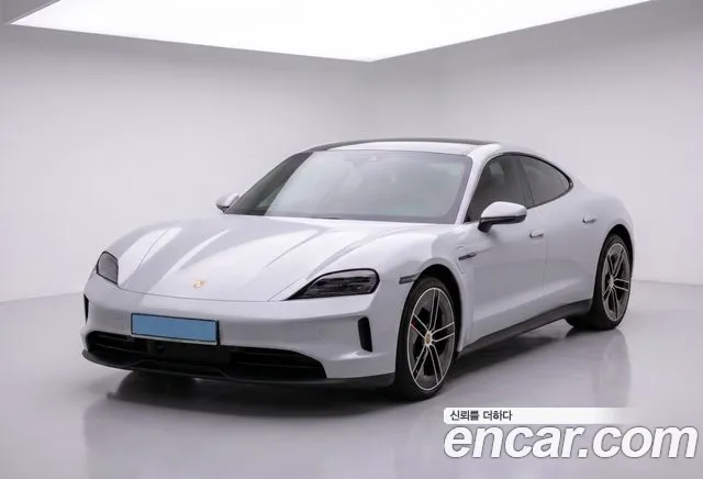 Porsche Taycan — Фото автомобиля 5