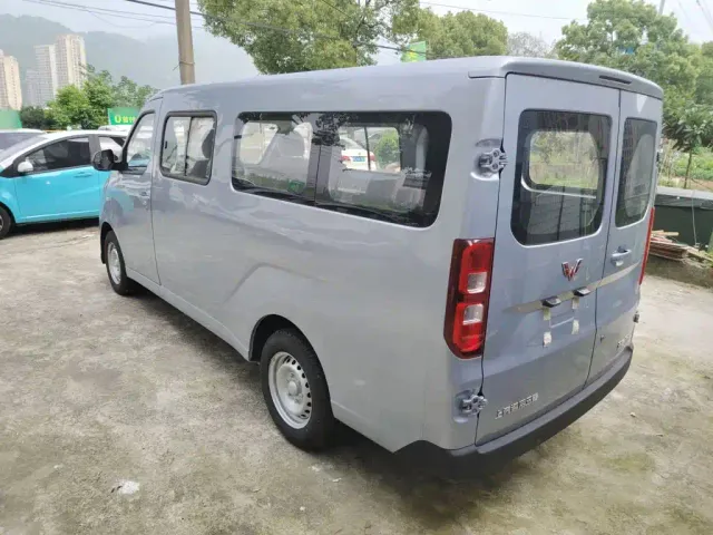 Wuling Yangguang — Фото автомобиля 4