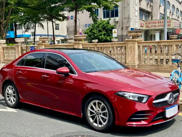 Mercedes-Benz A-Class — Фото автомобиля 3