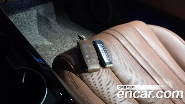 Genesis G80 Бензин 2.5 турбо AWD — Фото автомобиля 15
