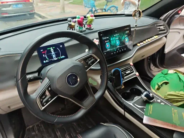 BYD Qin PLUS — Фото автомобиля 11