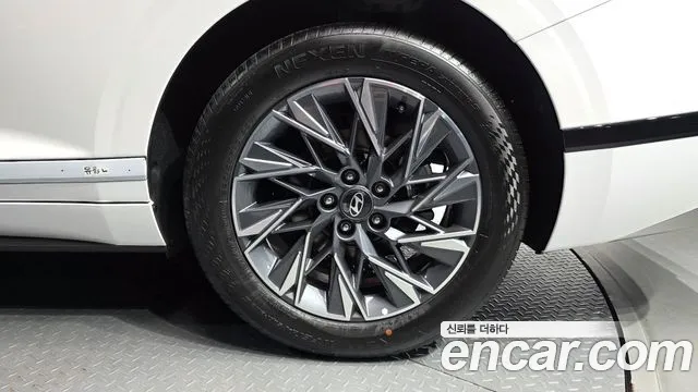 Hyundai Grandeur GN7 — Фото автомобиля 6