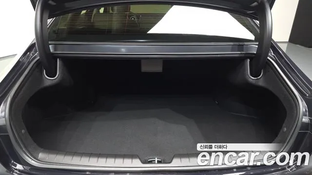 Hyundai Grandeur Grandeur (GN7) 3.5 Бензин 4WD — Фото автомобиля 16