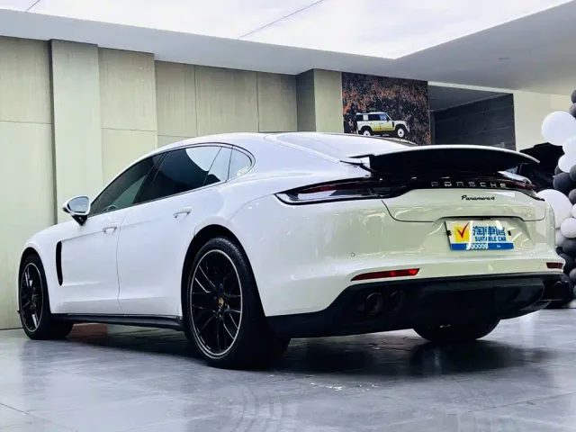 Porsche Panamera — Фото автомобиля 6