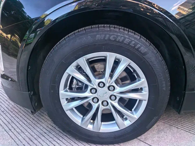 Cadillac XT5 — Фото автомобиля 13