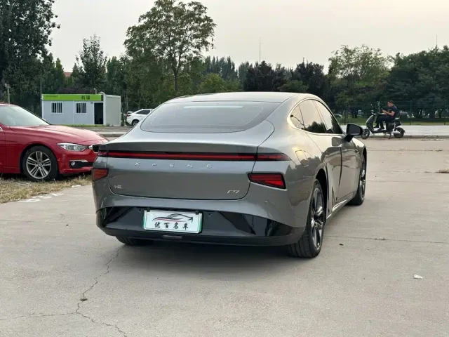 Xpeng P7 — Фото автомобиля 6
