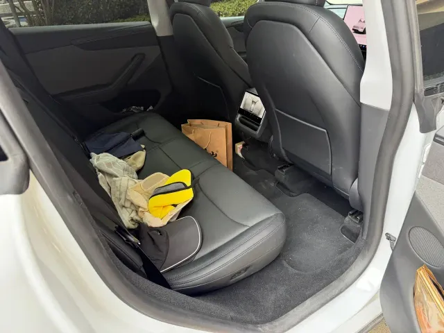 Tesla Model Y — Фото автомобиля 11