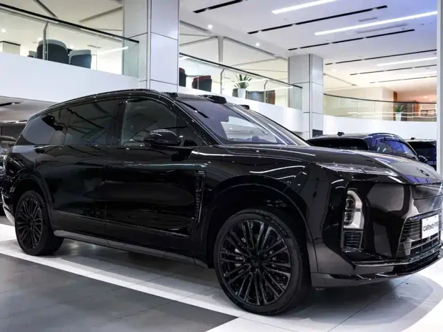 Nio ES8 — Фото автомобиля 3