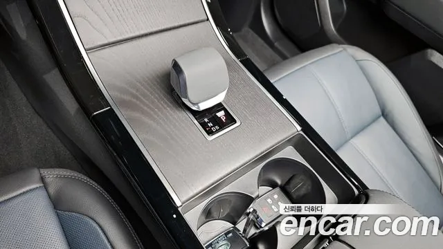 Land Rover Range Rover Velar — Фото автомобиля 9