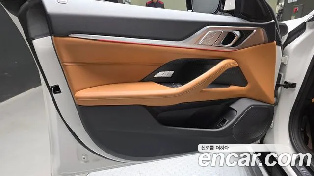 BMW i4 — Фото автомобиля 13
