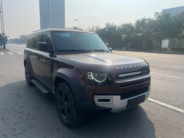 Land Rover Defender — Фото автомобиля 3