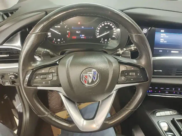 Buick Enclave — Фото автомобиля 10