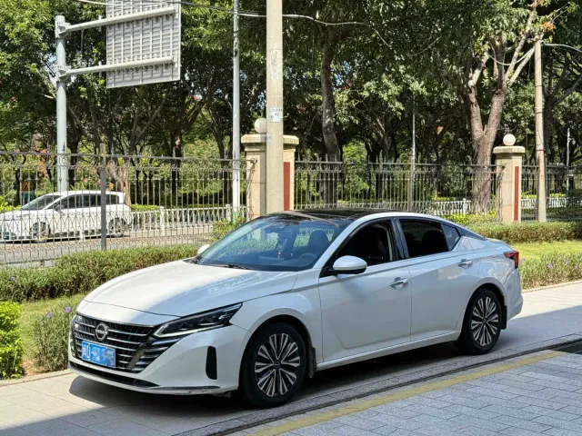 Фотография автомобиля — Nissan Teana