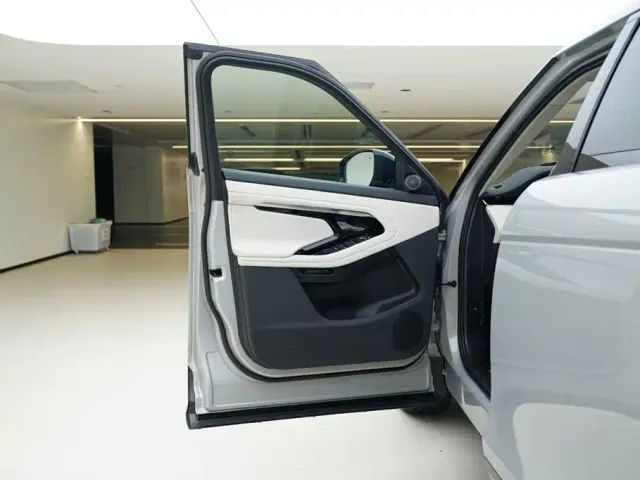 Land Rover Range Rover Evoque — Фото автомобиля 15
