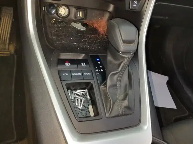 Toyota Wildlander — Фото автомобиля 16