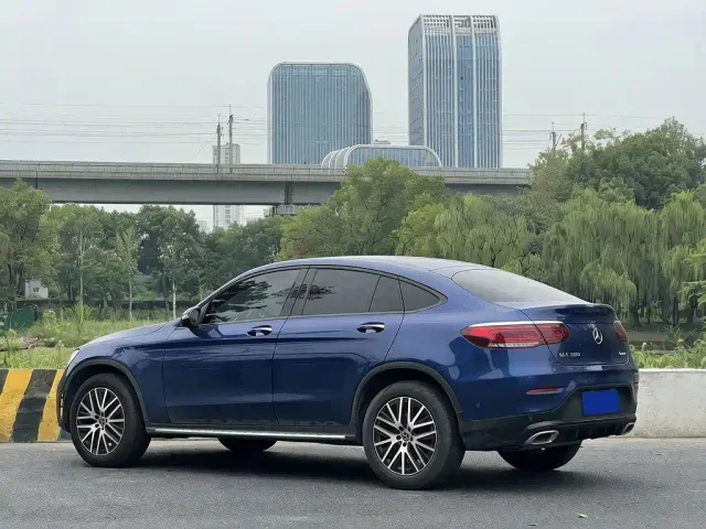 Mercedes-Benz Mercedes-Benz GLC Coupe 2021 GLC 300 4MATIC Coupe SUV — Фото автомобиля 8