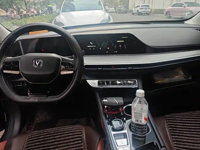 Changan Eado — Фото автомобиля 12