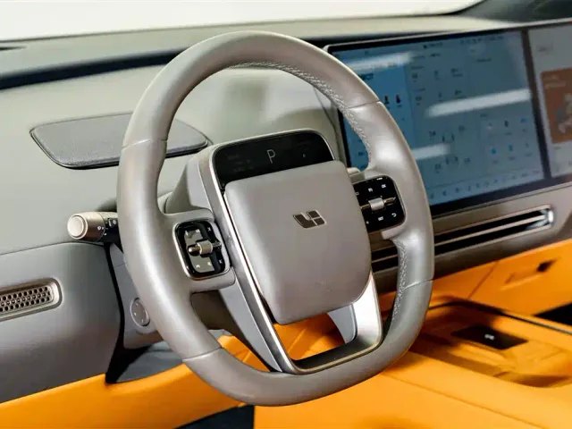 Li Auto Li i8 2025 Standard Edition — Фото автомобиля 12