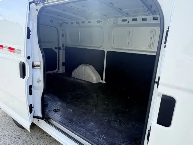Changan Kuayue Kua Yue Xing Guang EV — Фото автомобиля 14
