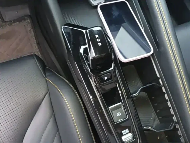 Geely Binyue — Фото автомобиля 13