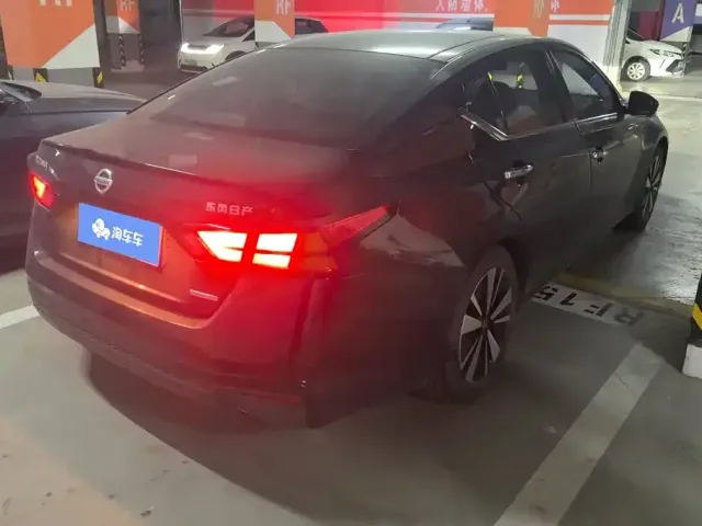 Nissan Teana — Фото автомобиля 3