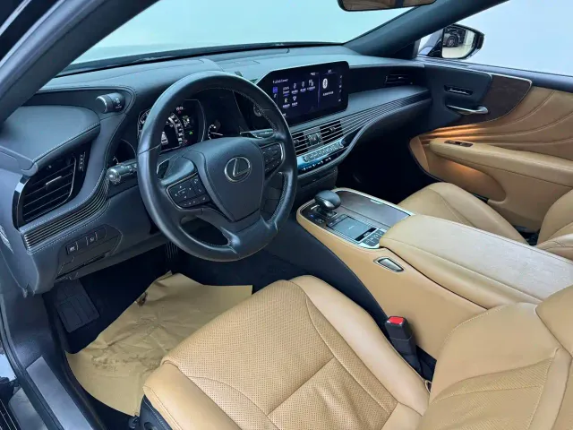Lexus LS — Фото автомобиля 13