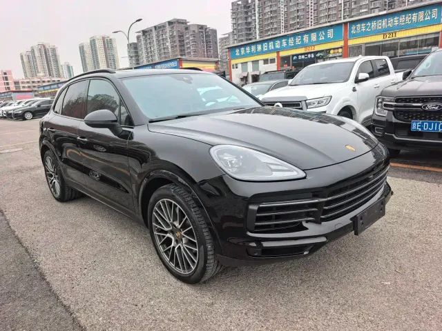 Porsche Cayenne — Фото автомобиля 2
