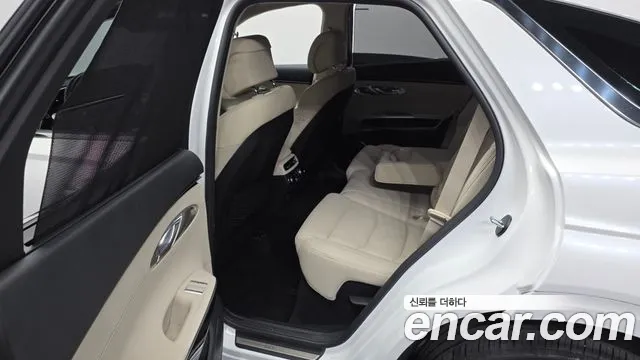 Genesis GV70 — Фото автомобиля 18