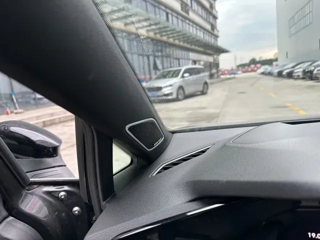 Volkswagen Golf GTI — Фото автомобиля 12