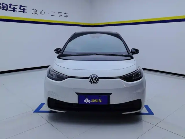 Volkswagen ID.3 — Фото автомобиля 2