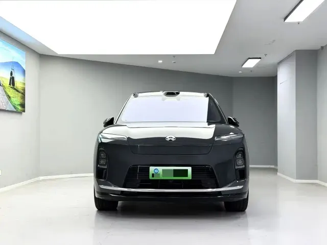 Nio ES8 — Фото автомобиля 2