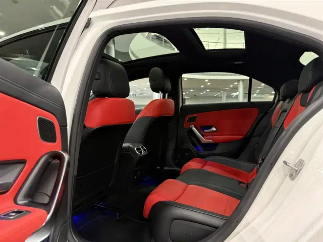 Mercedes-Benz A-Class AMG — Фото автомобиля 9