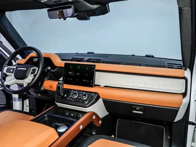 Land Rover Defender — Фото автомобиля 29