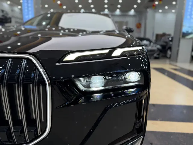 BMW 7 Series — Фото автомобиля 21