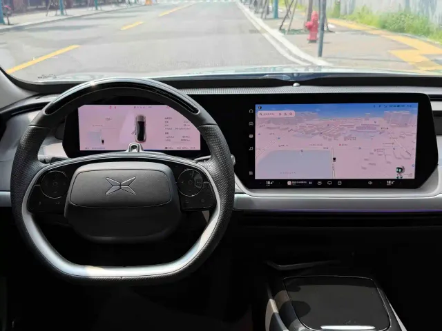 Xpeng P7 — Фото автомобиля 17